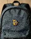 Pin en mochila negra (2.webp