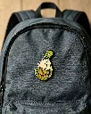 Pin en mochila negra (3).webp